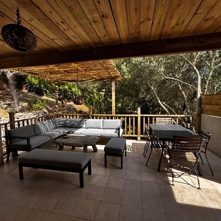 La Maquis Feriehus Bonifacio (Corsica)